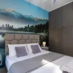 Elegance Sea View Апартаменти *