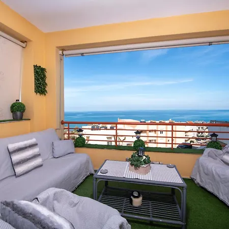 Elegance Sea View 公寓