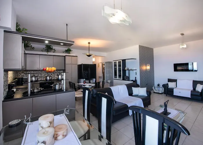 Elegance Sea View * Rethymno (Crete)