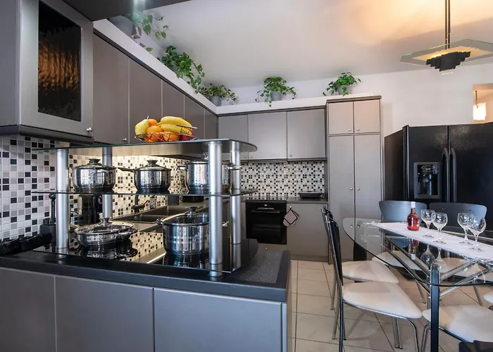 Elegance Sea View Apartment *